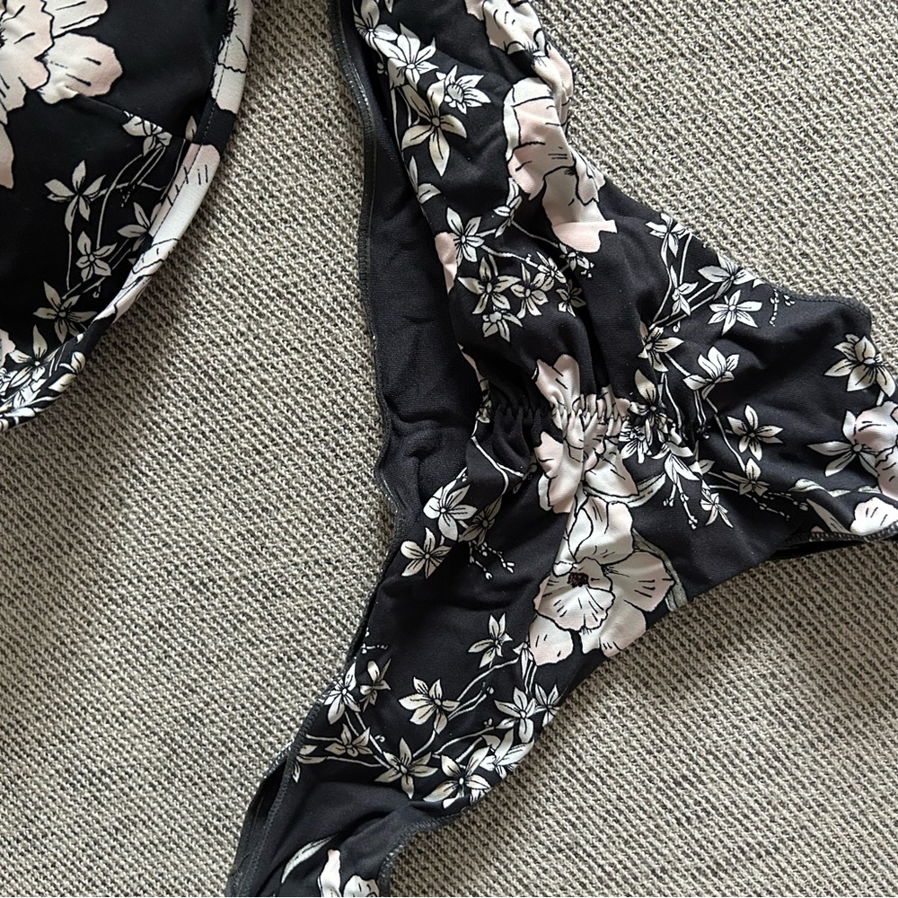 Bikini set - Picture 4 of 4